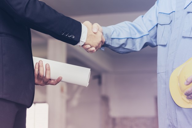 architect-engineer-shaking-hands